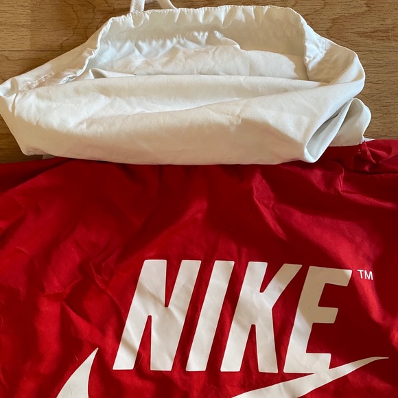 Red and off white cowl neck Nike pullover - Picture 8 of 12
